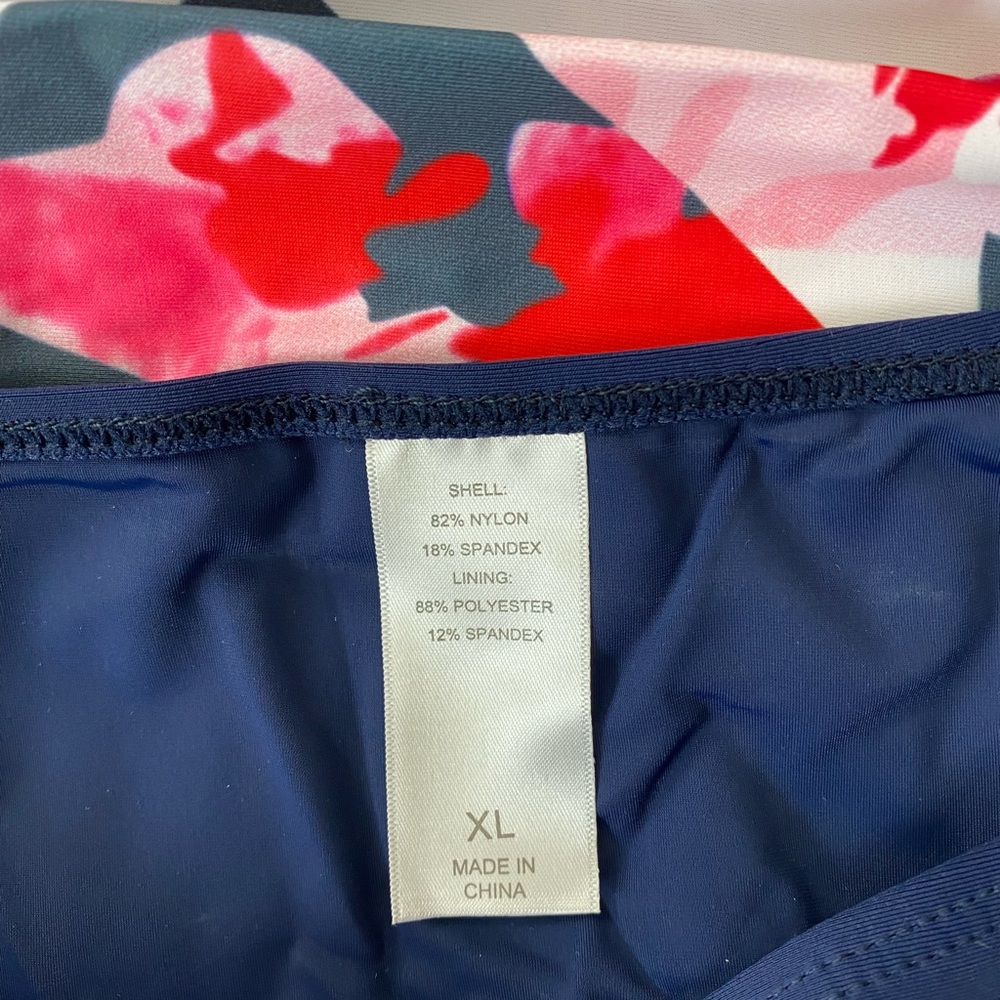 Floral three piece tankini (top & two bottoms) - Picture 10 of 16